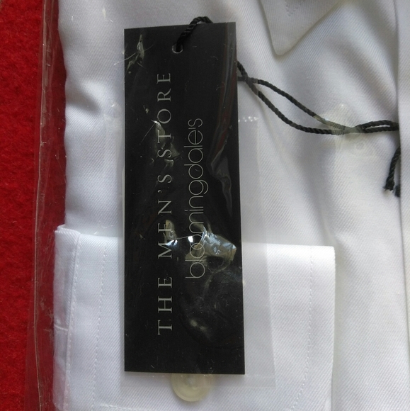 Bloomingdale's White Button Down - Picture 3 of 6